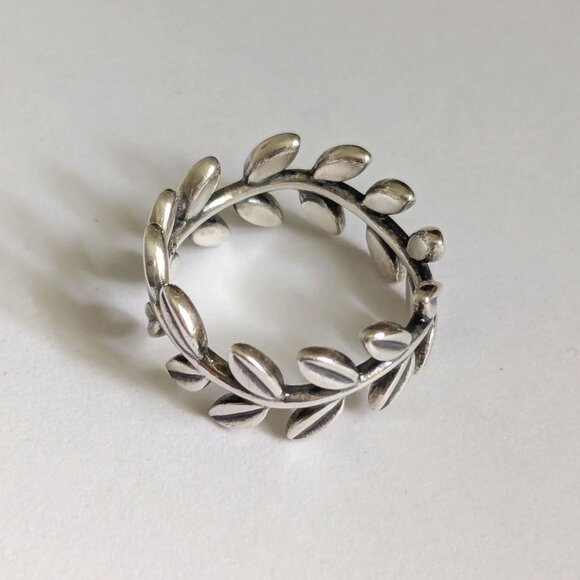 Pandora Laurel Leaves Silver Ring - Picture 3 of 4